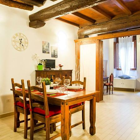 Art Apartment Vicolo Del Panico Florence Luaran gambar