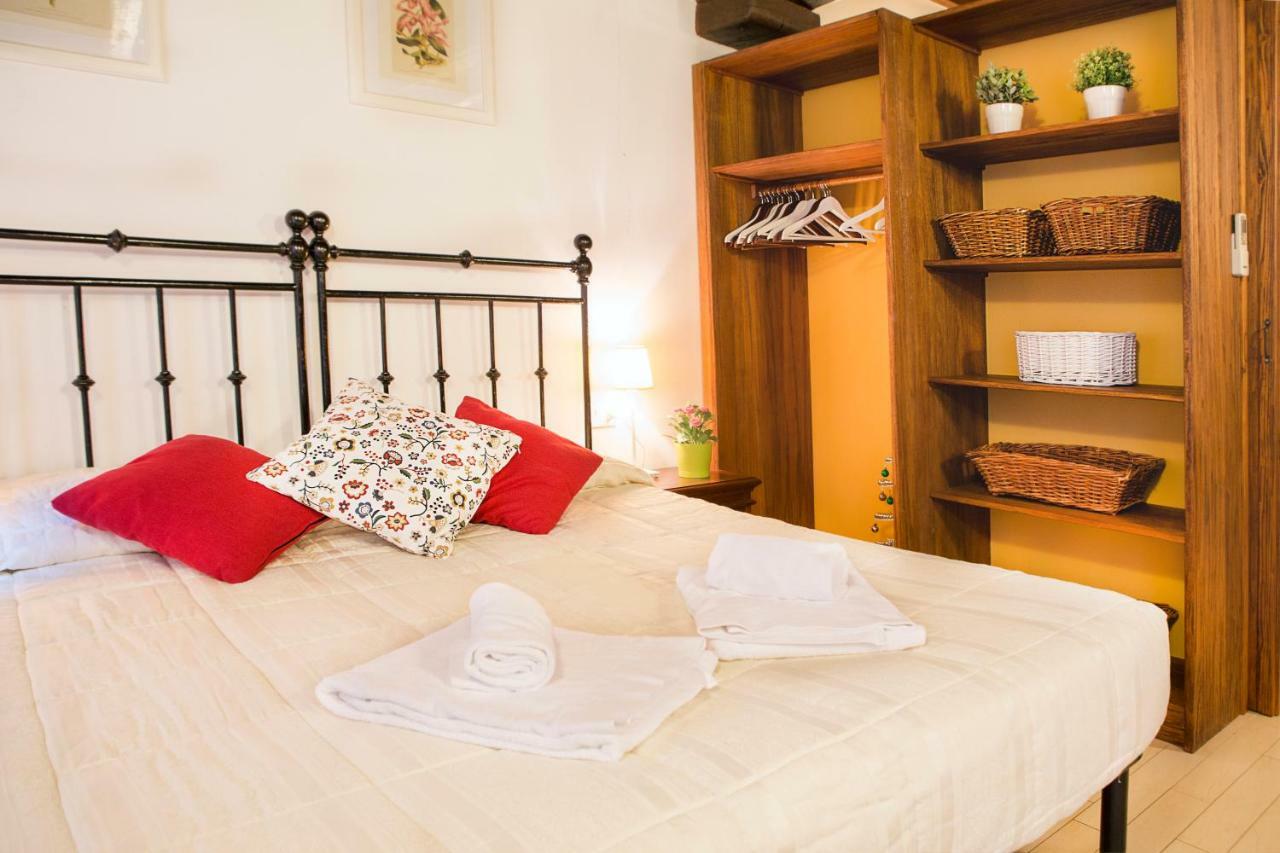 Art Apartment Vicolo Del Panico Florence Luaran gambar