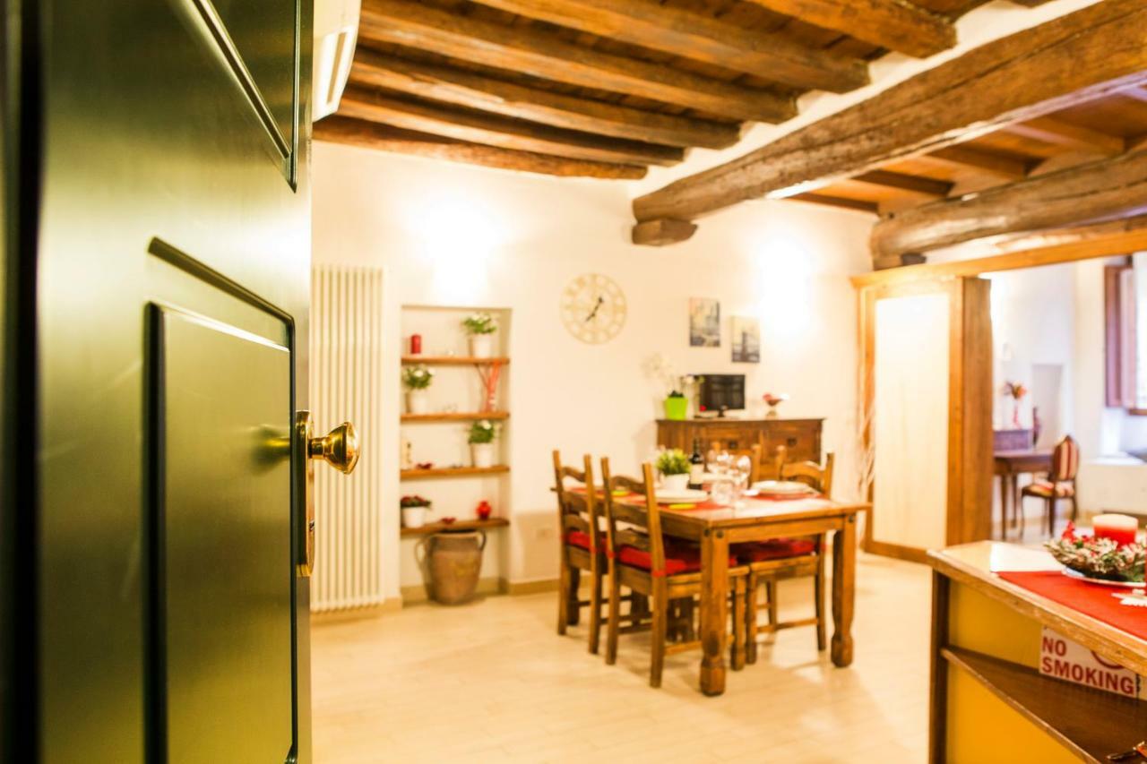 Art Apartment Vicolo Del Panico Florence Luaran gambar